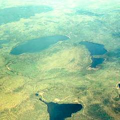 Visit the web site of Canada Natural Resources' Continental Geoscience Division site for original high definition photo.